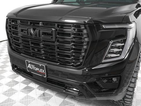 Used 2026 GMC Yukon Denali w/ Denali Reserve Package AWD/4WD image 33
