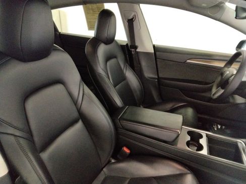 Used 2021 Tesla Model 3 Standard Range Plus image 36