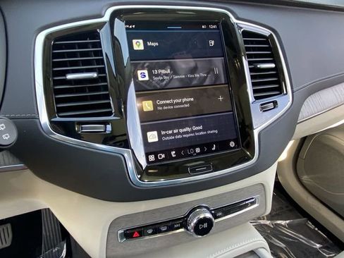 Certified 2025 Volvo XC90 T8 Ultra w/ Protection Package Premier image 21