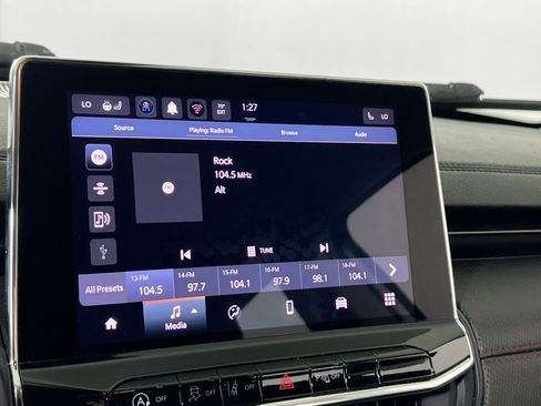 Used 2022 Jeep Compass Trailhawk w/ Trailhawk Convenience Group image 14