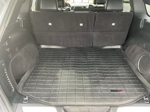 Used 2014 Jeep Grand Cherokee Limited w/ Luxury Group II image 25