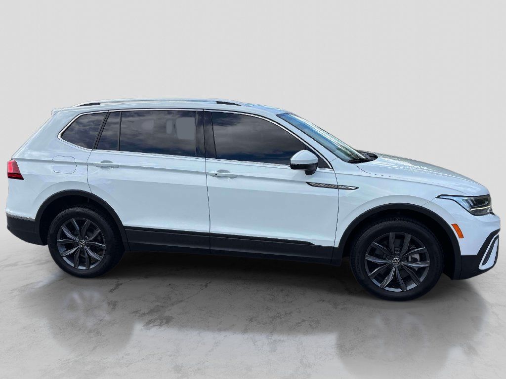 Used 2022 Volkswagen Tiguan SE AWD/4WD image 6