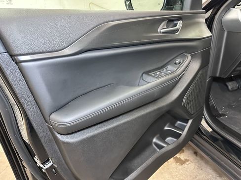 New 2025 Jeep Grand Cherokee Laredo image 17