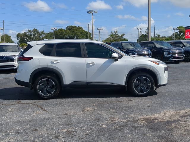 Used 2025 Nissan Rogue SV w/ SV Premium Package AWD/4WD image 5