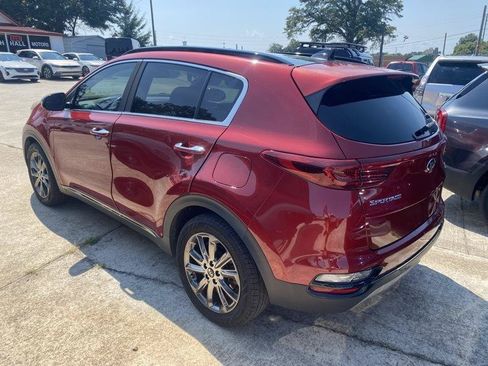 Used 2020 Kia Sportage S w/ Option Group 020 FWD image 2
