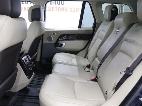 Used 2020 Land Rover Range Rover HSE image 12