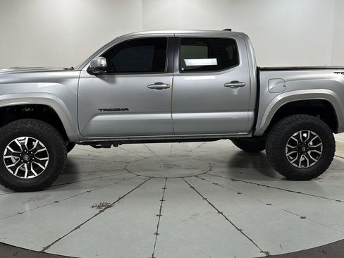 Certified 2020 Toyota Tacoma TRD Sport image 8