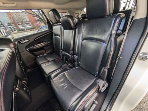 Used 2018 Dodge Journey GT image 18