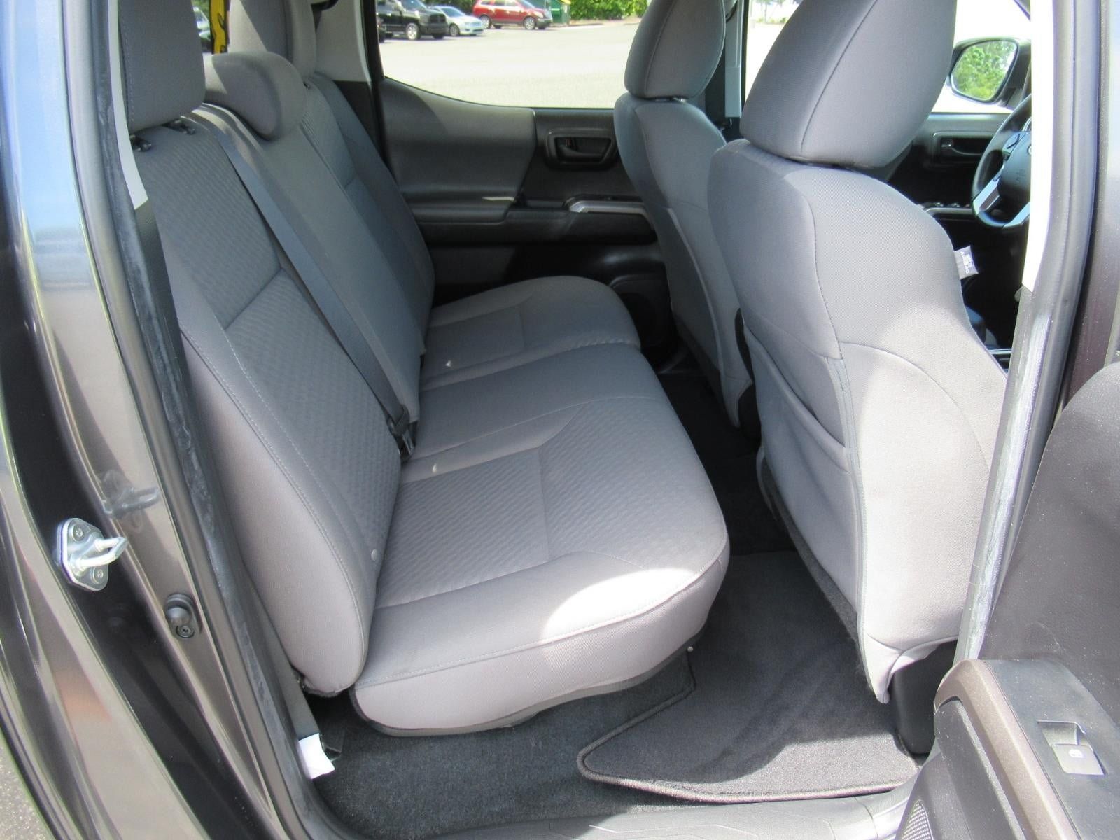 Used 2023 Toyota Tacoma SR5 w/ Technology Package RWD image 31