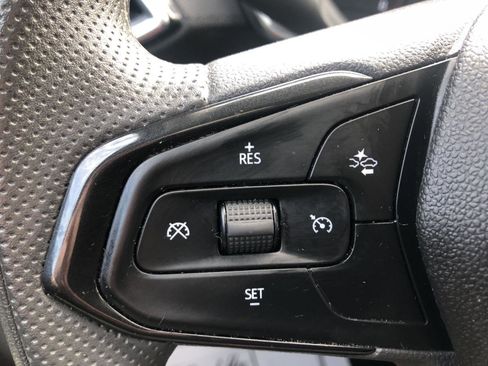 Used 2022 Chevrolet TrailBlazer LT FWD image 21