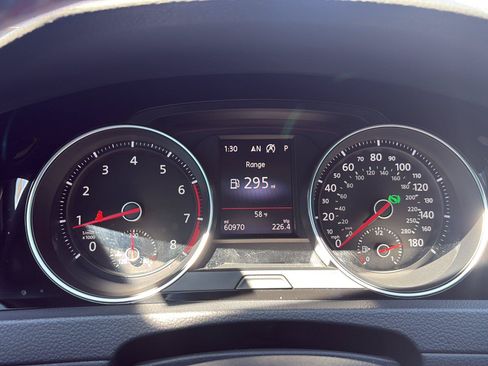 Used 2019 Volkswagen GTI Autobahn FWD image 20