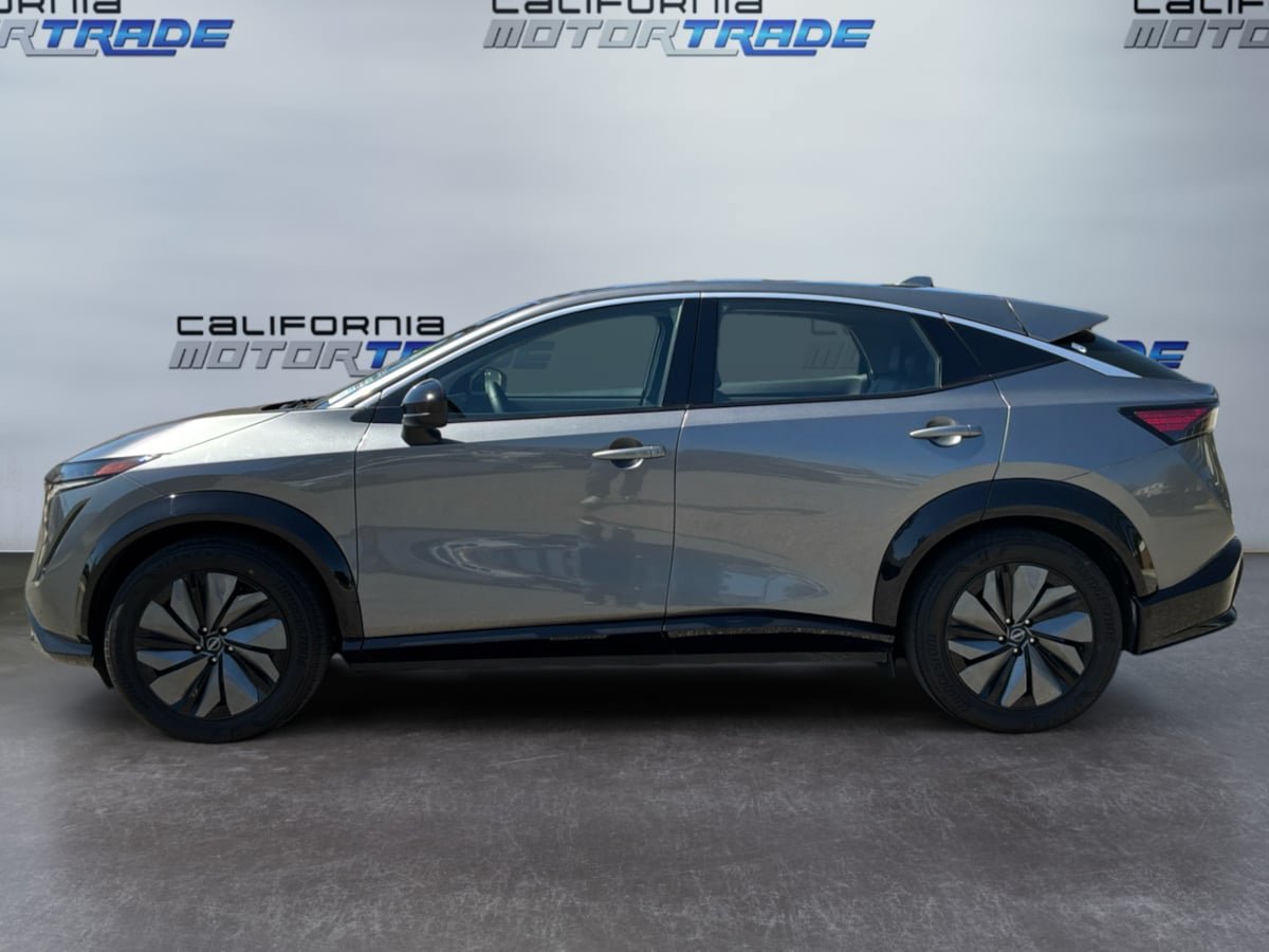 Used 2024 Nissan Ariya FWD image 8