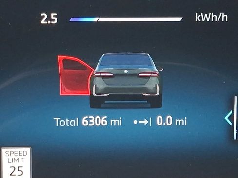 Used 2025 BMW i5 xDrive40 w/ Premium Package image 21