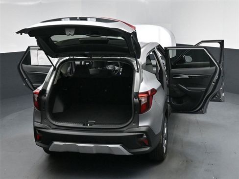 New 2026 Kia Seltos LX image 16