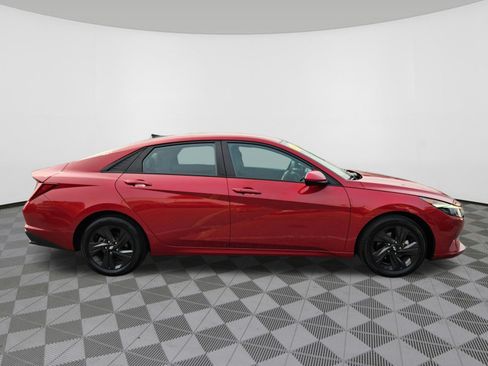 Used 2022 Hyundai Elantra SEL FWD image 6