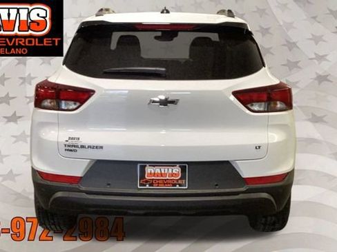 New 2026 Chevrolet TrailBlazer LT w/ Midnight Edition AWD/4WD image 6