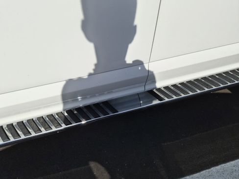 Used 2019 Ford F150 XLT w/ XTR Package image 11