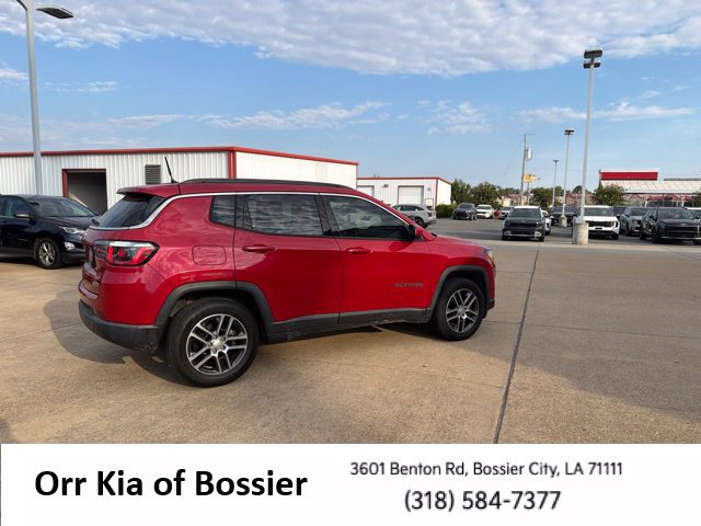 Used 2018 Jeep Compass Latitude FWD image 12