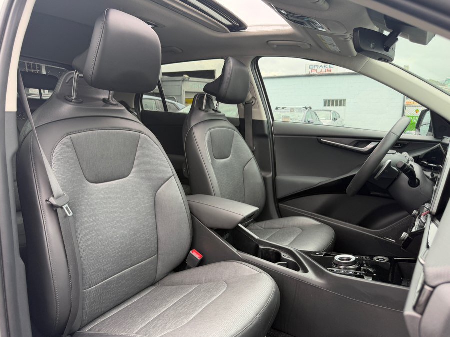 Used 2023 Kia Niro Wave w/ Wave Preserve Package FWD image 34