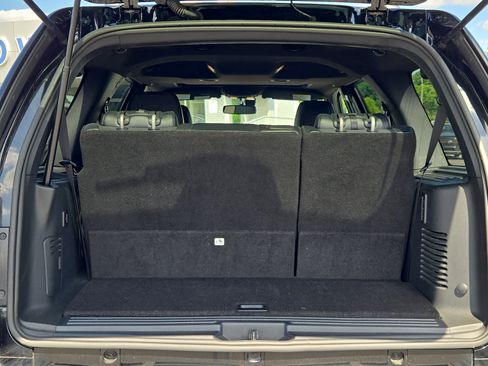 Used 2017 Ford Expedition Limited w/ Equipment Group 301A RWD image 13