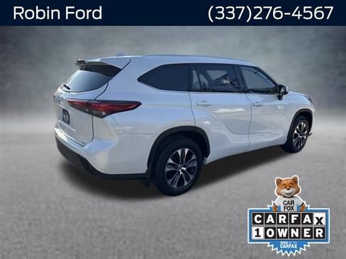Used 2020 Toyota Highlander XLE image 4