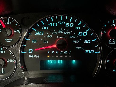 Used 2025 Chevrolet Express 3500 LT w/ LT Preferred Equipment Group image 25