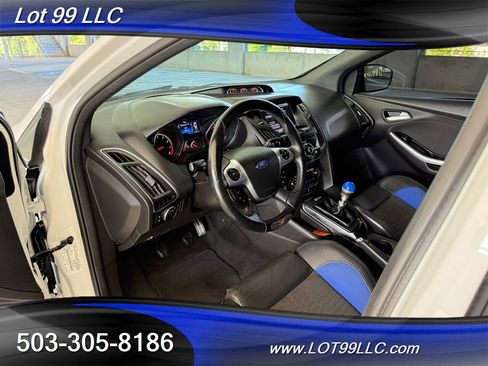 Used 2013 Ford Focus ST FWD image 35