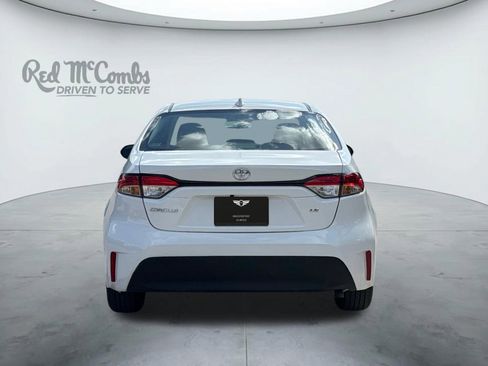 Used 2025 Toyota Corolla LE FWD image 4