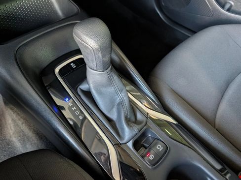 Used 2020 Toyota Corolla LE FWD image 38