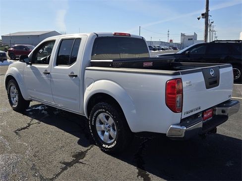 Used 2012 Nissan Frontier SV w/ SV Premium Utility Pkg image 5