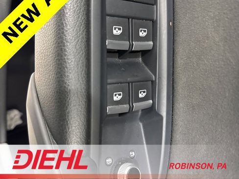 Used 2022 Audi SQ5 Premium image 23