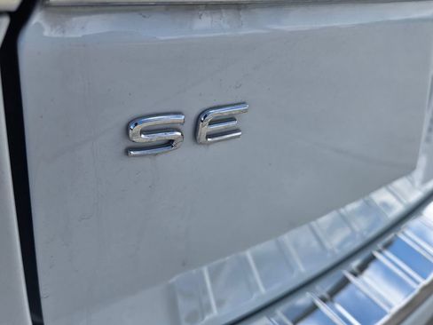 Used 2023 Volkswagen Atlas SE FWD image 15