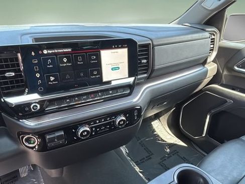 Used 2025 GMC Sierra 1500 SLT RWD image 24