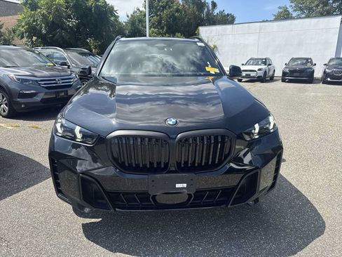Used 2024 BMW X5 xDrive40i w/ M Sport Package AWD/4WD image 3