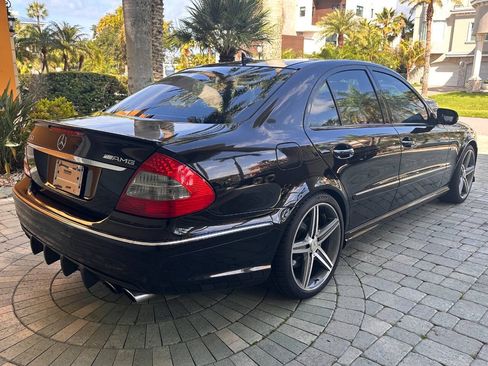 Used 2008 Mercedes-Benz E 63 AMG Sedan image 31