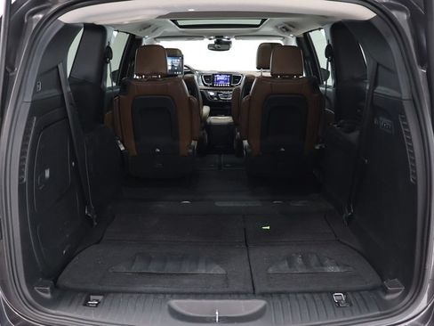 Used 2017 Chrysler Pacifica Limited w/ UConnect Theater Package FWD image 38