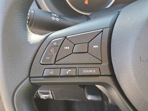 Certified 2025 Nissan Kicks Play S image 18