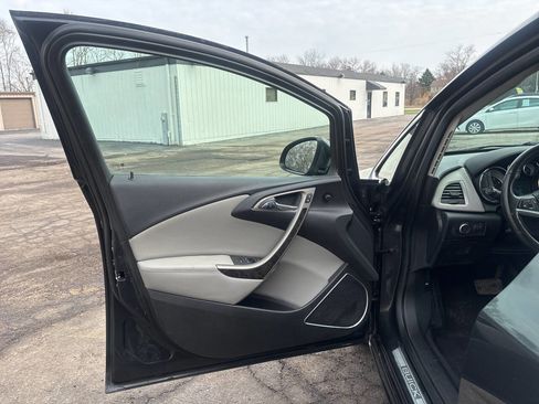 Used 2015 Buick Verano FWD image 19