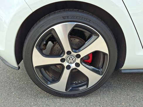 Used 2015 Volkswagen GTI S FWD image 33