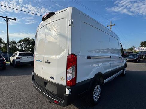 Used 2023 Ford E-Transit Medium Roof RWD image 23