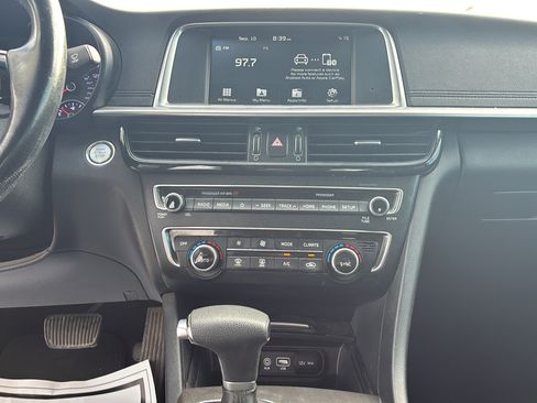 Used 2019 Kia Optima S FWD image 29