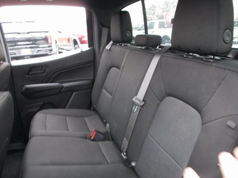 Used 2023 Chevrolet Colorado W/T image 17