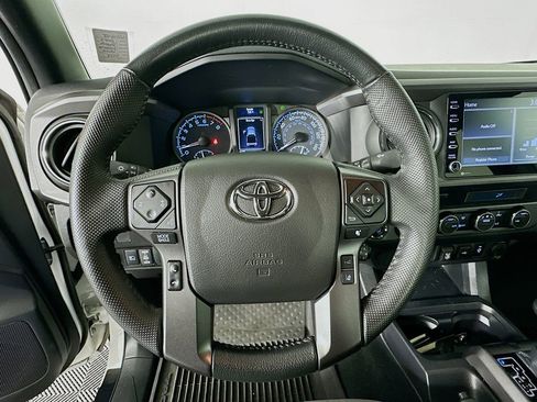 Used 2023 Toyota Tacoma TRD Off-Road w/ Black Out Package (TMS) AWD/4WD image 12