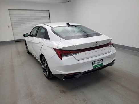 Used 2022 Hyundai Elantra SEL w/ Convenience + Premium Package FWD image 5