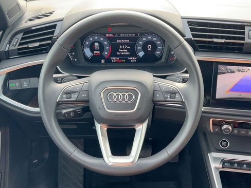 Certified 2025 Audi Q3 2.0T Premium w/ Convenience Package image 17