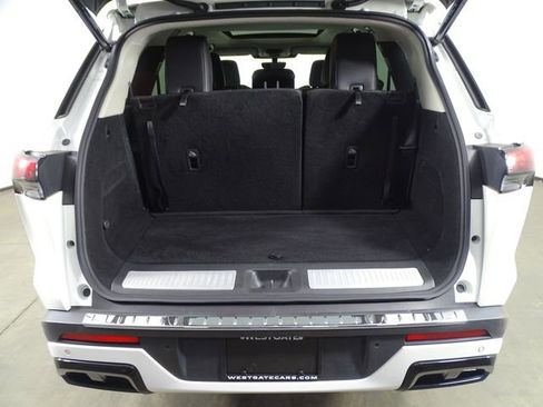Used 2023 INFINITI QX60 Luxe w/ Cargo Package AWD/4WD image 16