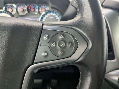 Used 2017 Chevrolet Suburban LT RWD image 19