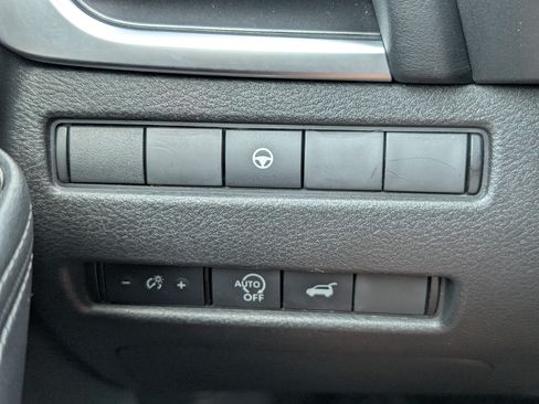 Used 2024 Nissan Rogue SV AWD/4WD image 22