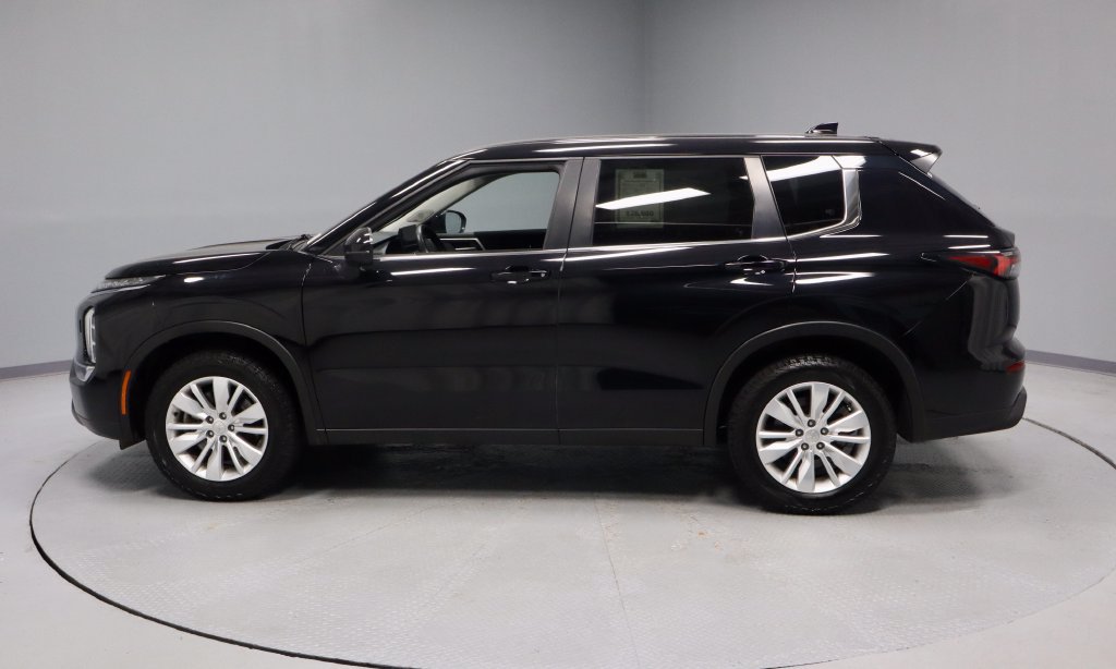 Used 2025 Mitsubishi Outlander ES AWD/4WD image 7