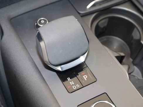 Used 2023 Land Rover Discovery S R-Dynamic image 7